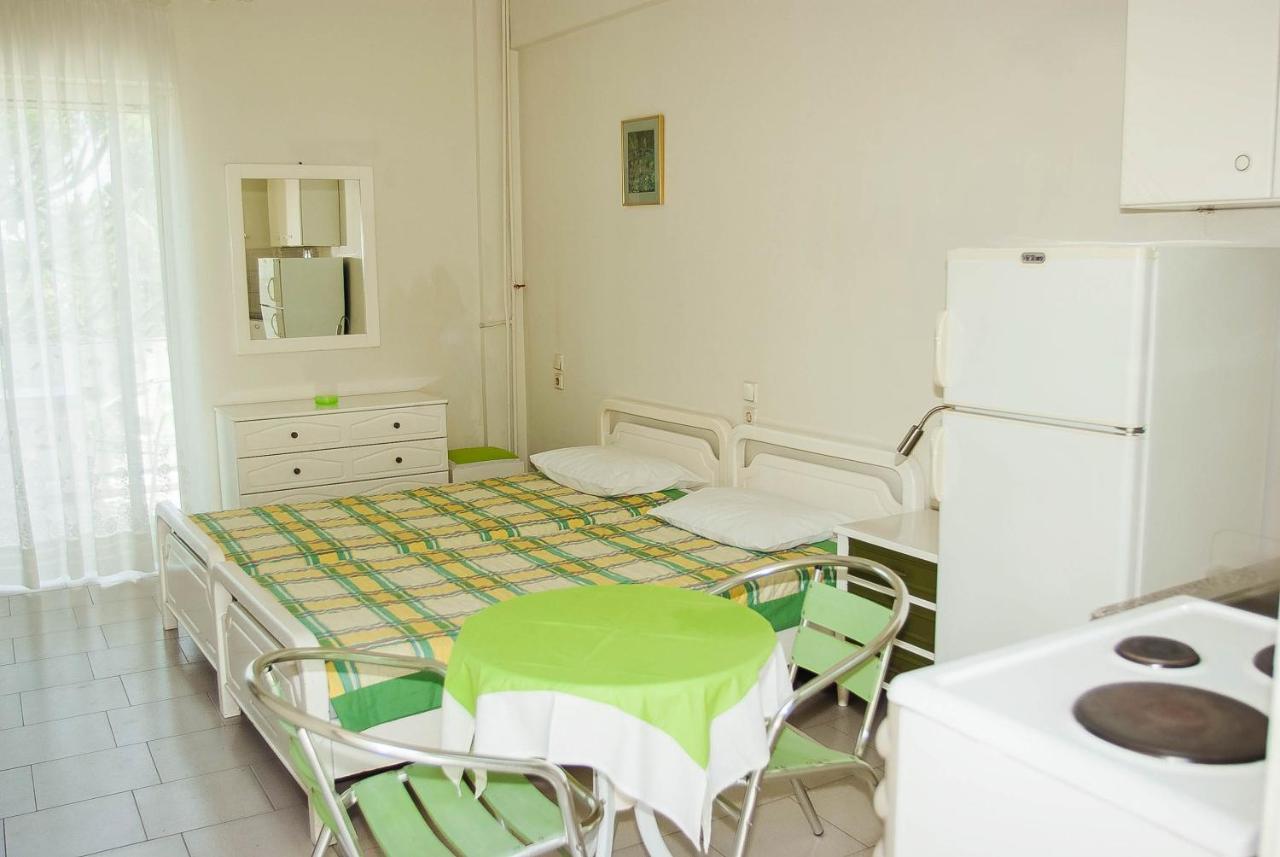 Ronzi Apartments كامينا فورلا المظهر الخارجي الصورة